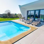 Cardás Villa
